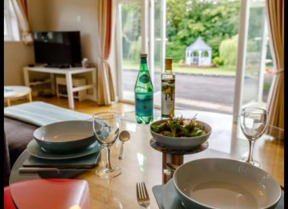 The Nook Located In A Beautiful Garden Setting With Parking Villa Stratford-upon-Avon Luaran gambar