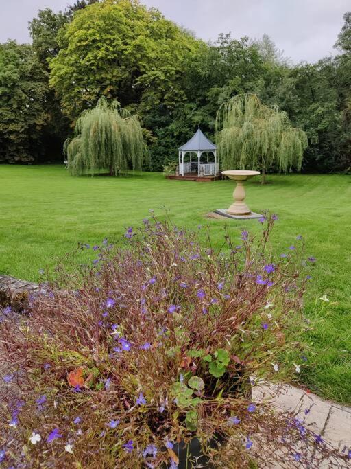 The Nook Located In A Beautiful Garden Setting With Parking Villa Stratford-upon-Avon Luaran gambar